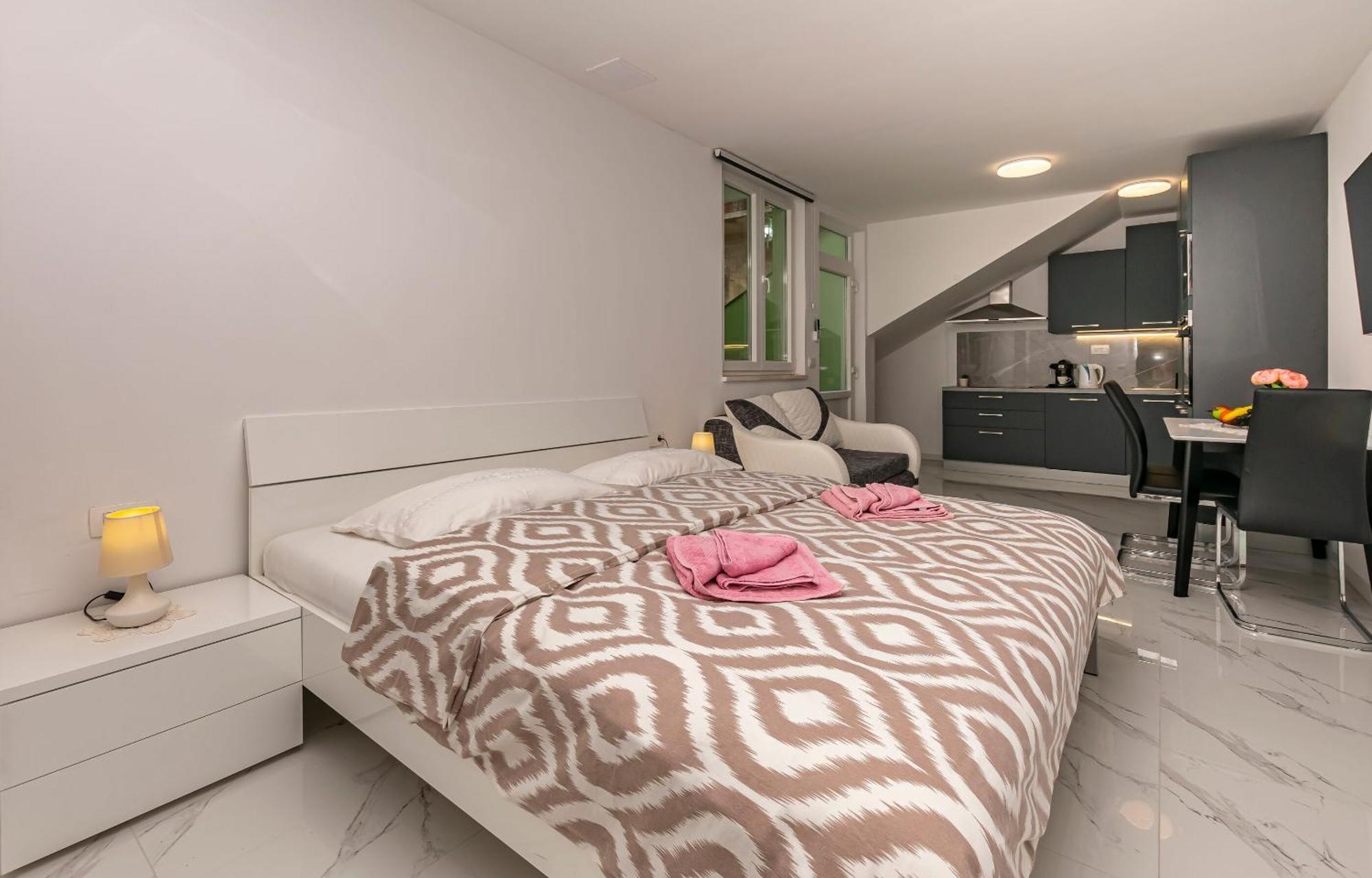 Apartment Ivano ดูกีรัท ภายนอก รูปภาพ